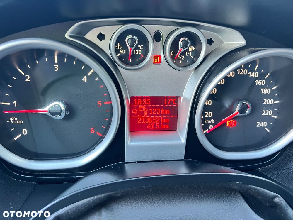 Ford Kuga 2.0 TDCi 4x4 Titanium - 11