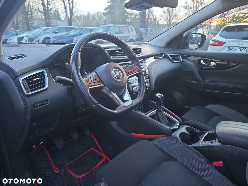 Nissan Qashqai 1.3 DIG-T N-Connecta EU6d - 10