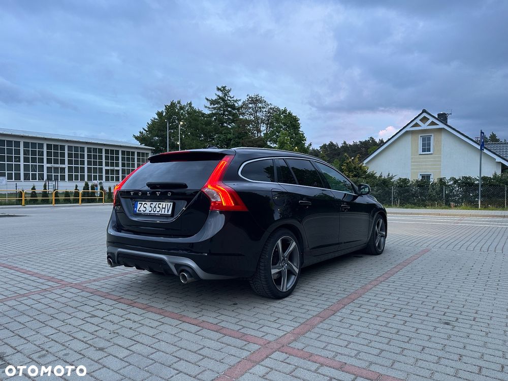 Volvo V60 D5 Geartronic RDesign - 4