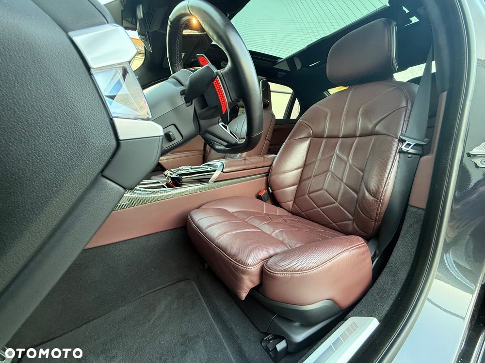 BMW Seria 7 M760e PHEV xDrive sport - 15