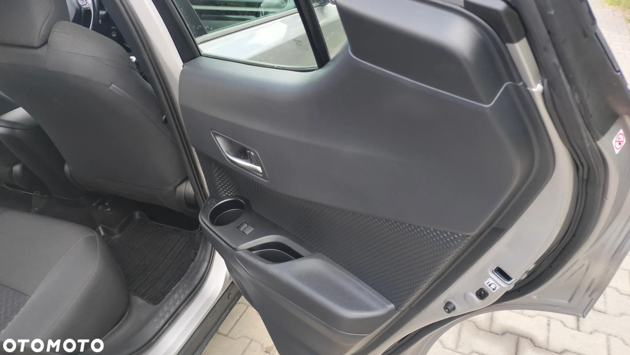 Toyota C-HR 1.2 T Comfort - 10