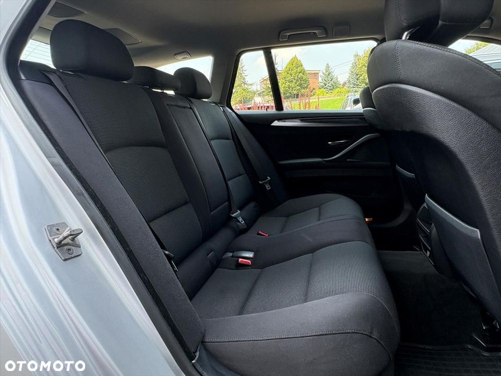 BMW Seria 5 520d - 22