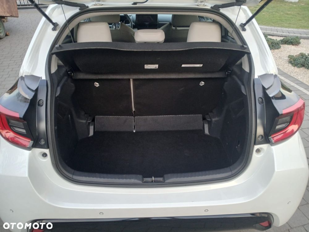 Toyota Yaris Hybrid 1.5 Style - 8