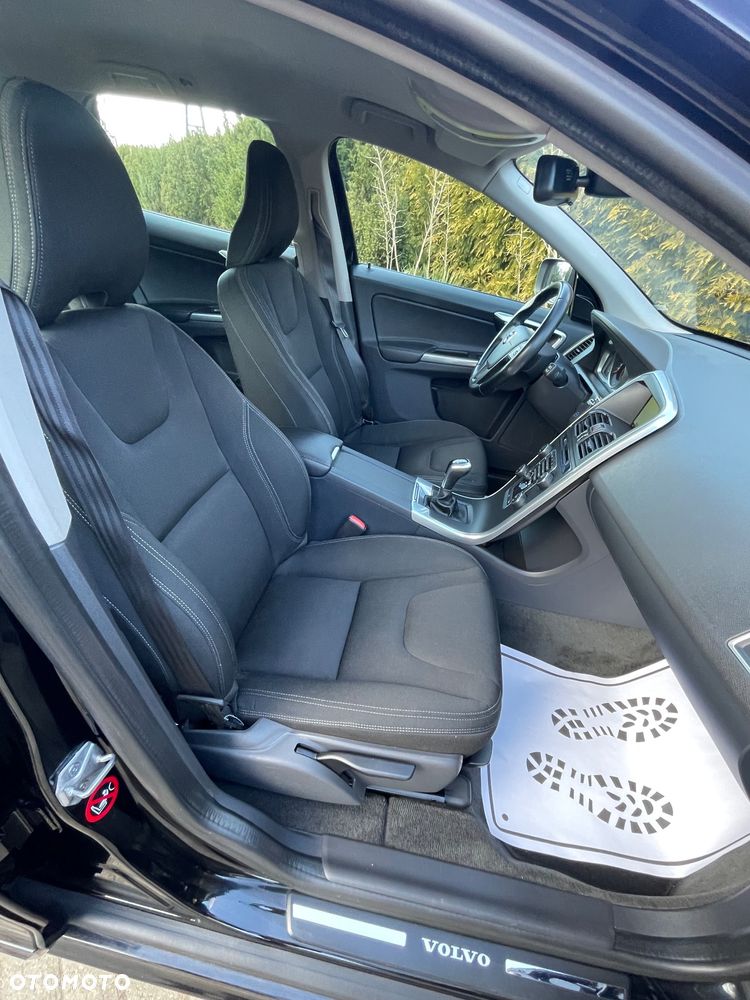 Volvo XC 60 D3 Momentum - 21