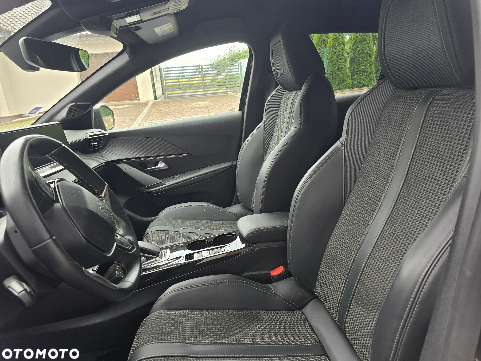 Peugeot 208 e-208 GT Line - 11