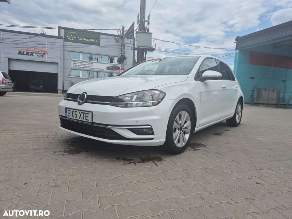 Volkswagen Golf ver-1-0-etsi-dsg-mhev-life - 1