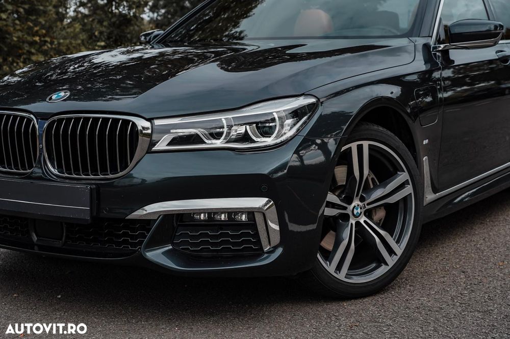 BMW Seria 7 740e iPerformance - 2