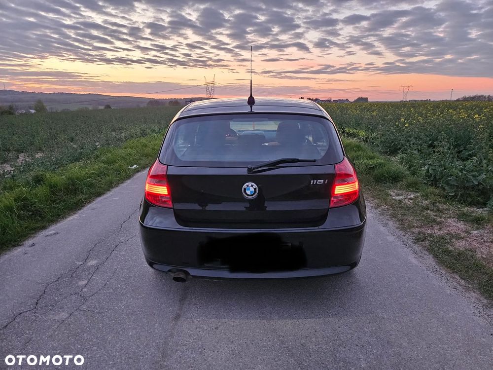 BMW Seria 1 118i - 3
