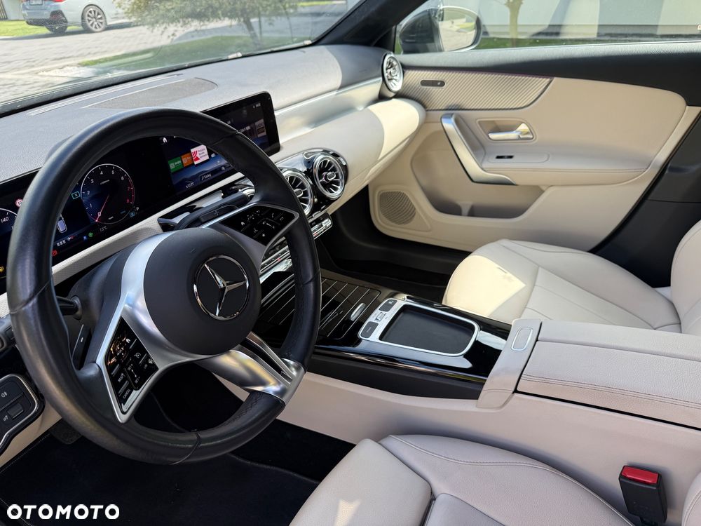 Mercedes-Benz Klasa A 200 Progressive 7G-DCT - 22