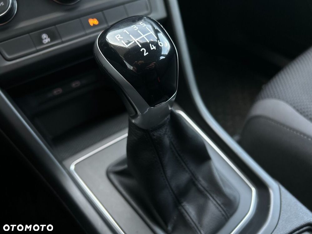Volkswagen Touran 1.5 TSI EVO Comfortline - 34
