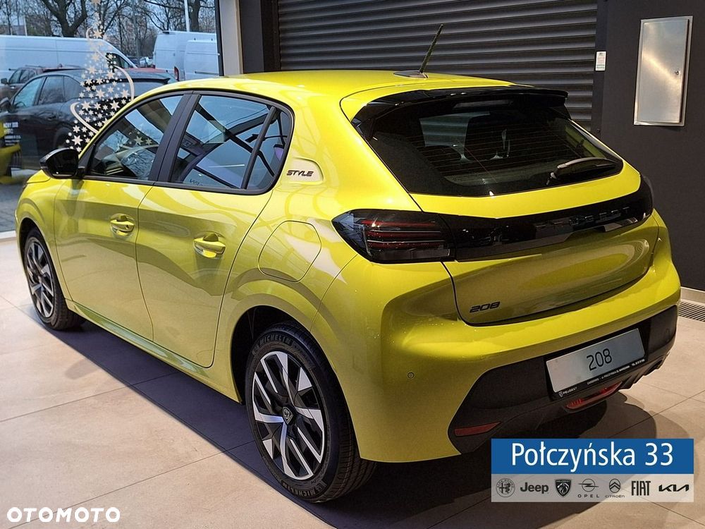 Peugeot 208 - 3