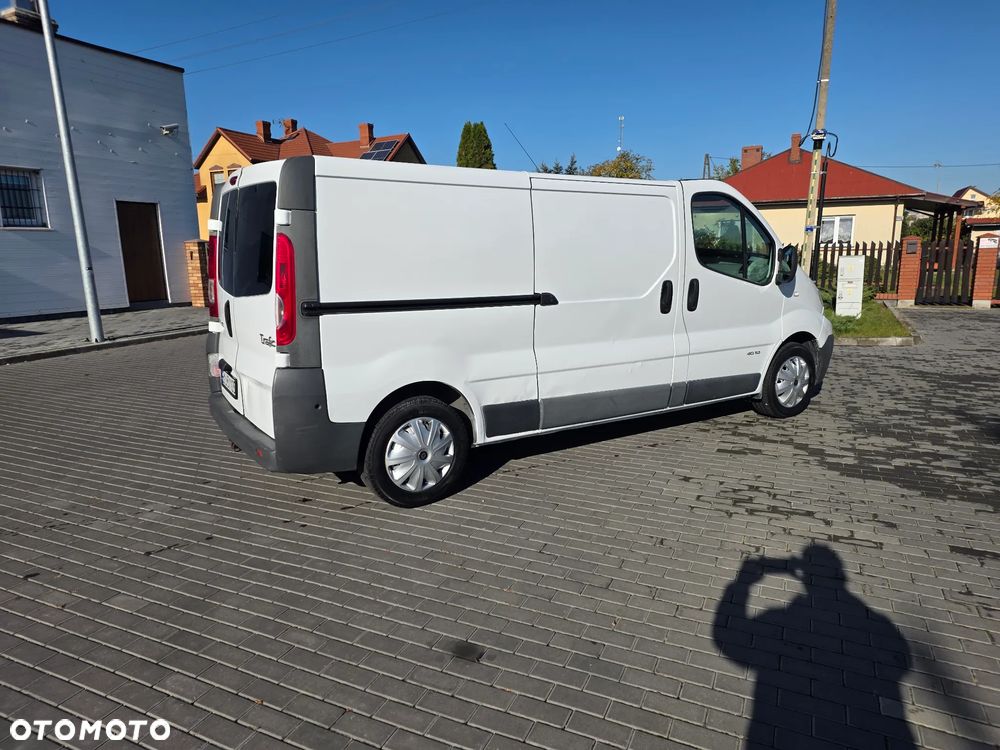 Renault Trafic - 23