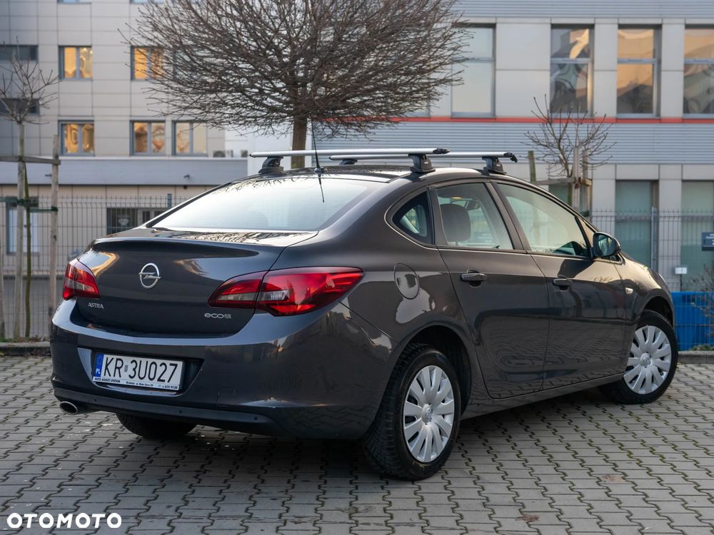 Opel Astra 1.4 T Business EU6 - 8