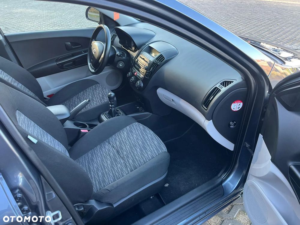 Kia Ceed 1.4 Comfort - 12