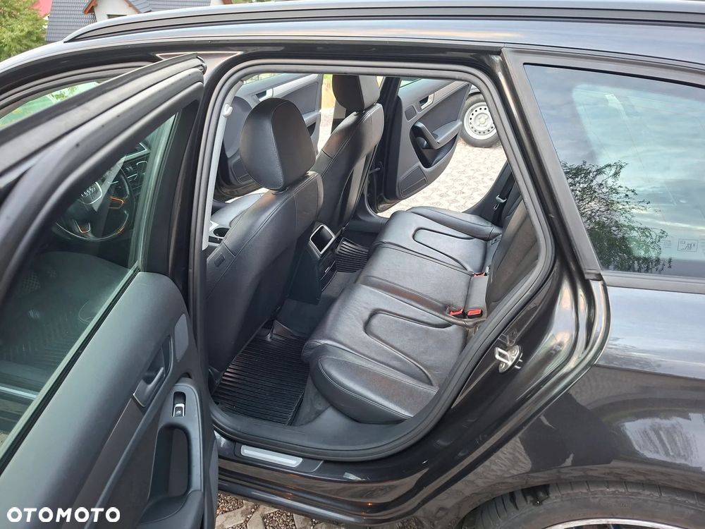 Audi A4 Avant 2.0 TDI DPF quattro S tronic Ambiente - 8