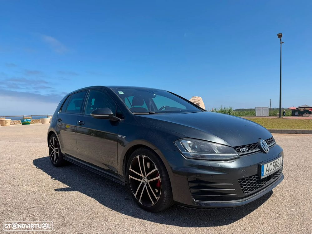 VW Golf - 30