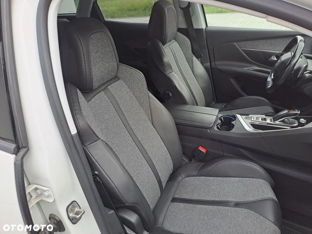 Peugeot 3008 1.2 PureTech Allure S&S EAT6 - 16