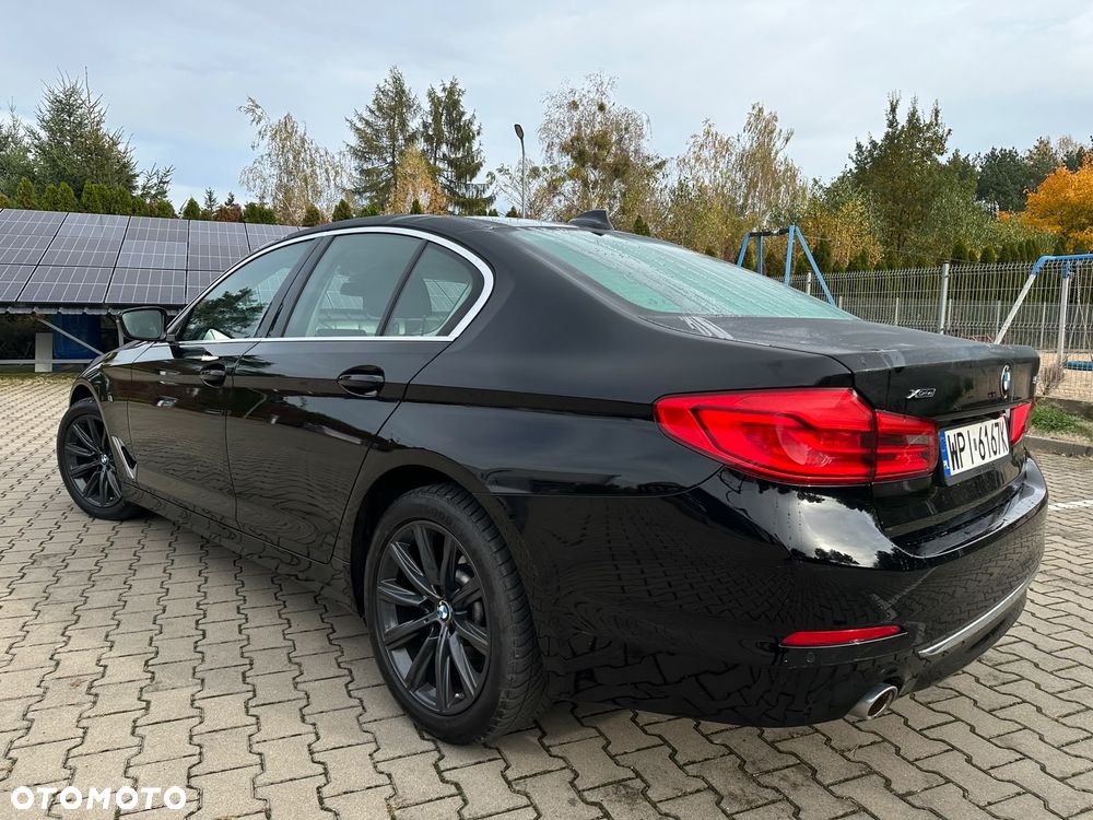 BMW Seria 5 520d xDrive Luxury Line - 31