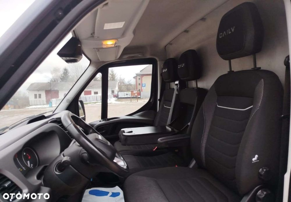 Iveco Daily 35S18 - 22