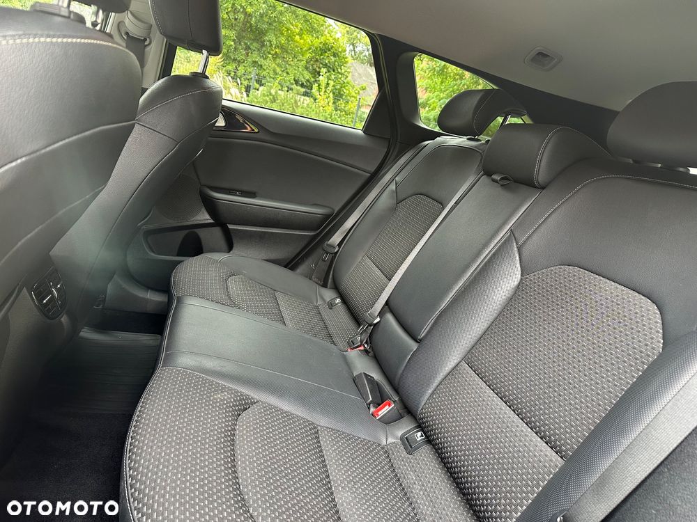 Kia Ceed 1.4 T-GDI L Business Line Plus DCT - 13