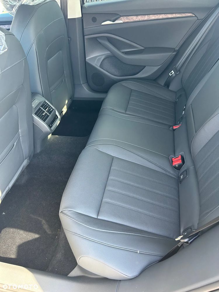 Skoda Superb 2.0 TDI SCR 4x4 L&K DSG - 11