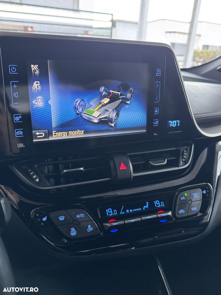 Toyota C-HR 1.8 HSD 122 CP 4x2 CVT C-lassy - 11