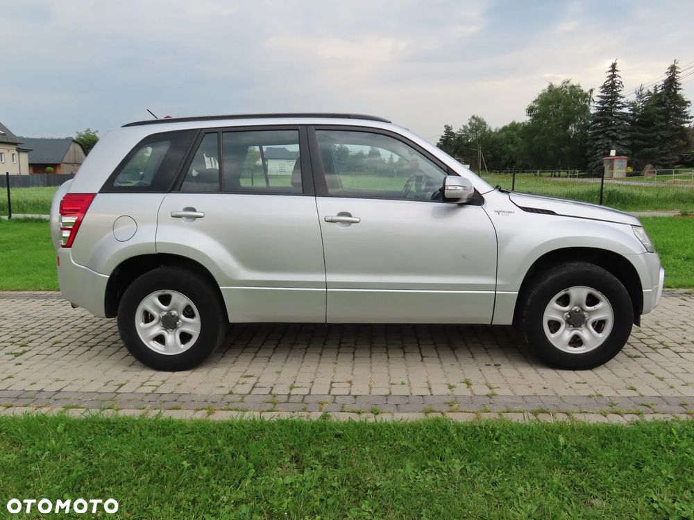 Suzuki Grand Vitara 2.0 Comfort - 4