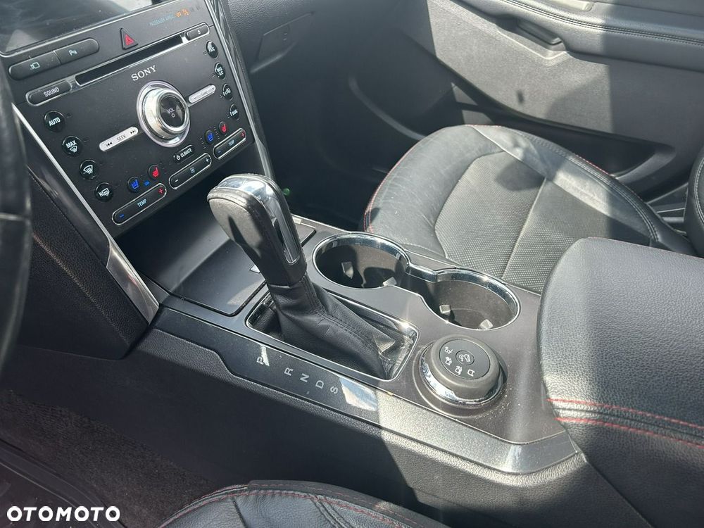 Ford Explorer - 25