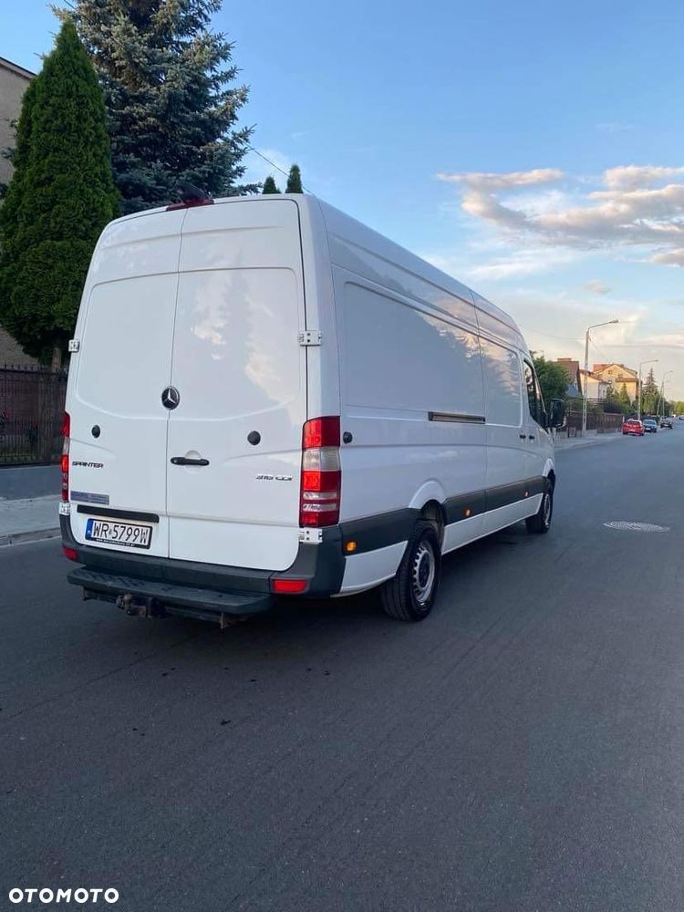 Mercedes-Benz Sprinter - 9