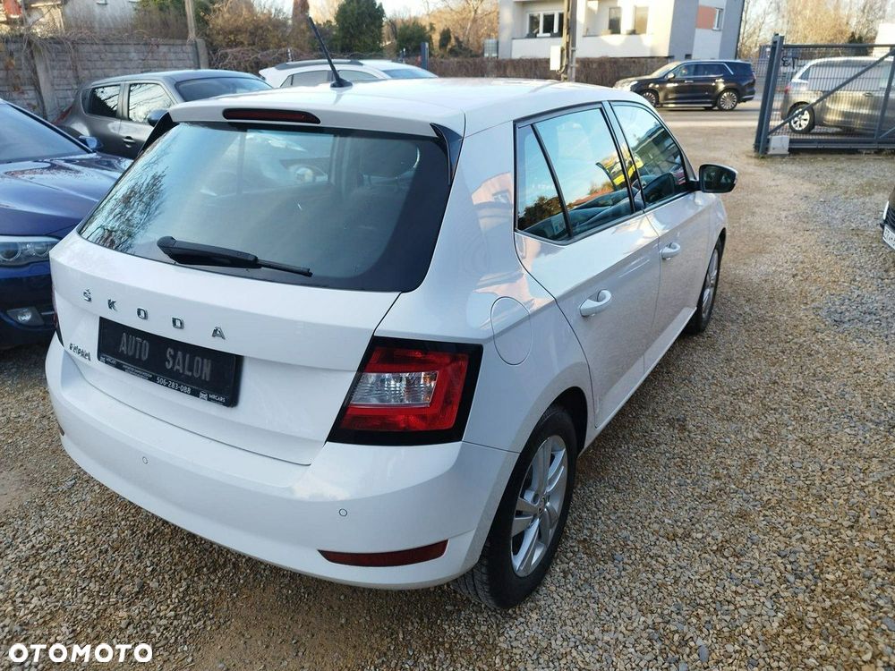Skoda Fabia - 4