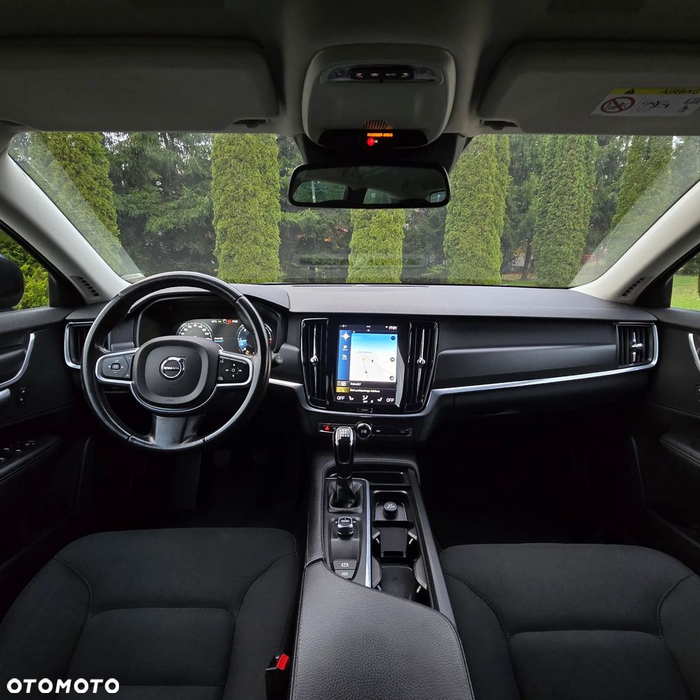 Volvo V90 D3 Momentum - 38