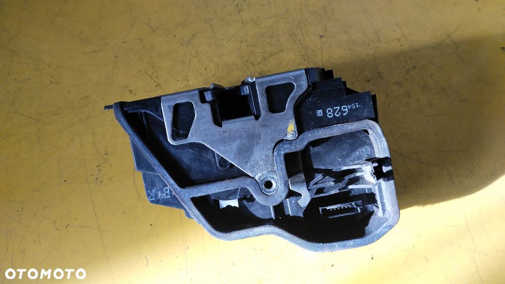 BMW E 60 ZAMEK DRZWI PRAWY PRZÓD - 2