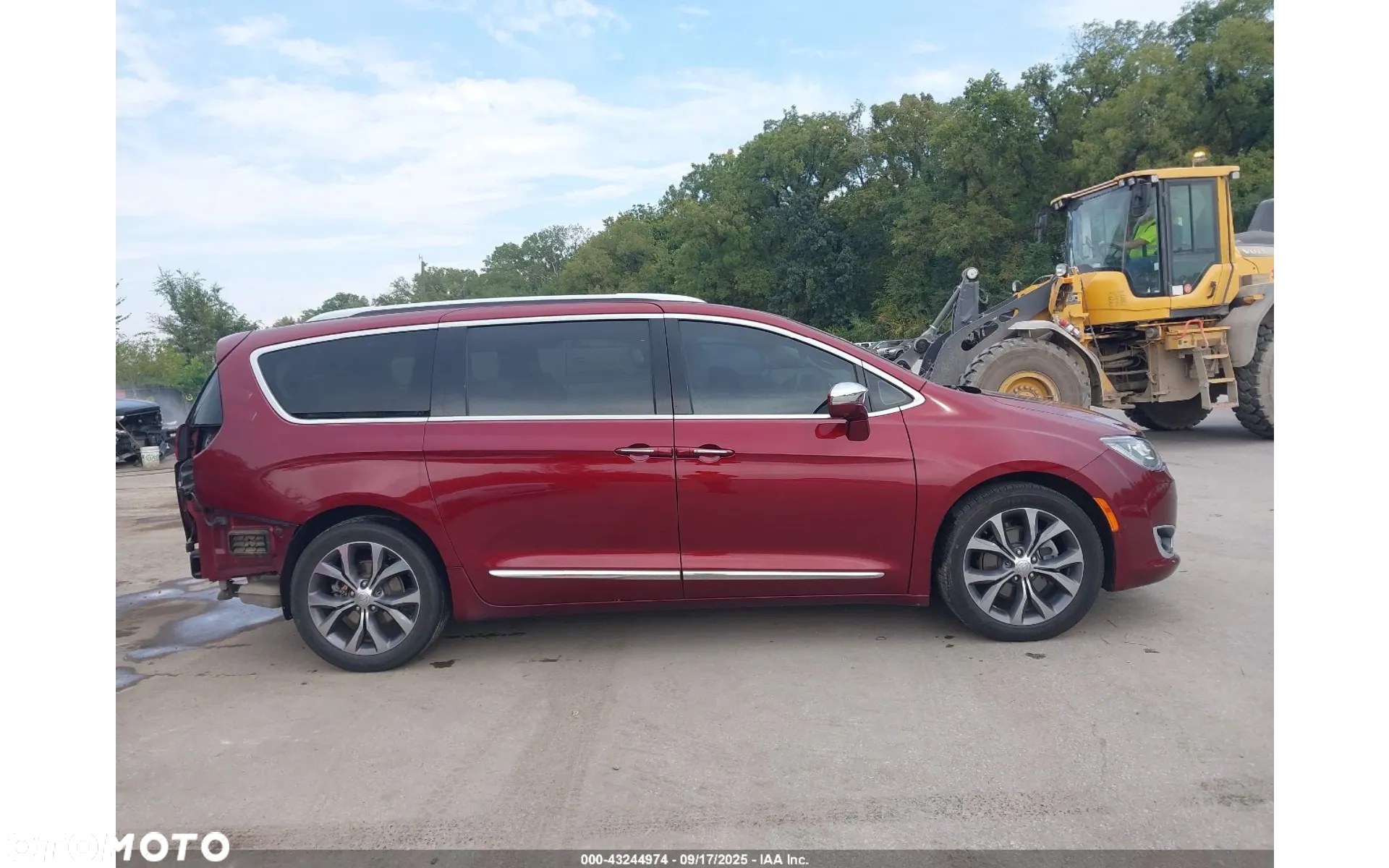 Chrysler Pacifica - 9