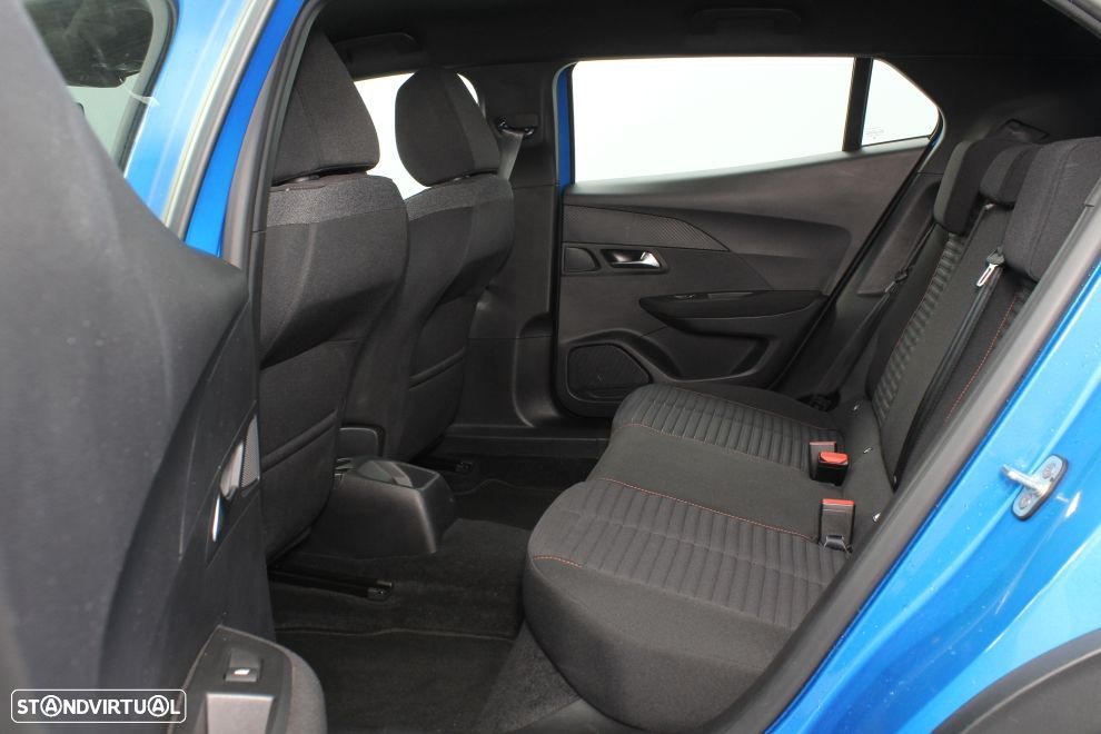 Peugeot 2008 1.2 PureTech Active Pack - 23