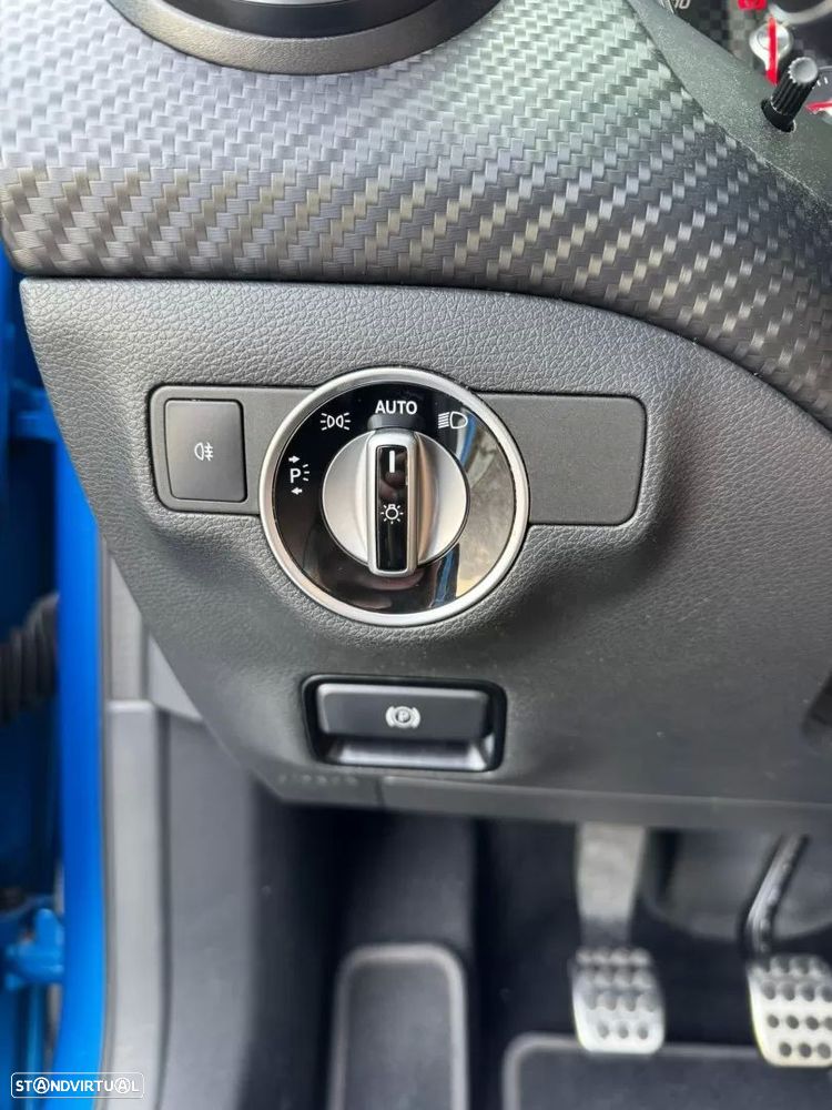 Mercedes-Benz A 180 d AMG Line - 11