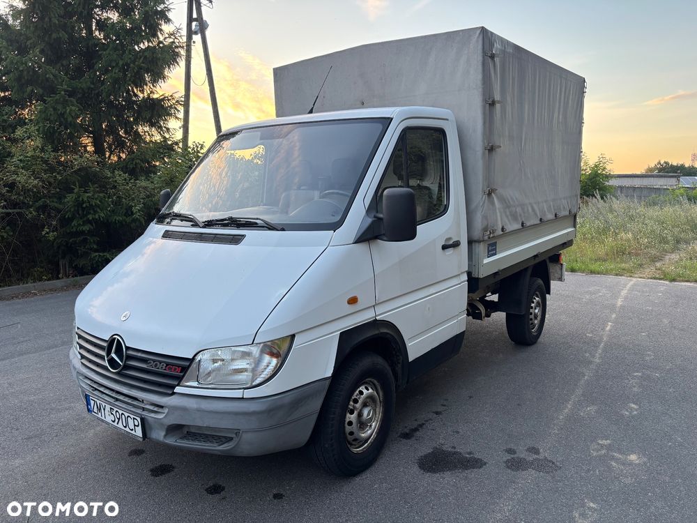 Mercedes-Benz Sprinter - 2