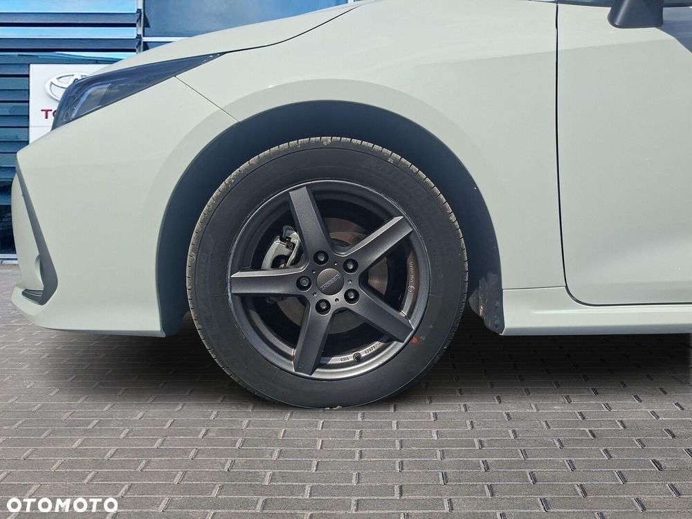 Toyota Corolla 1.8 Hybrid Comfort - 28