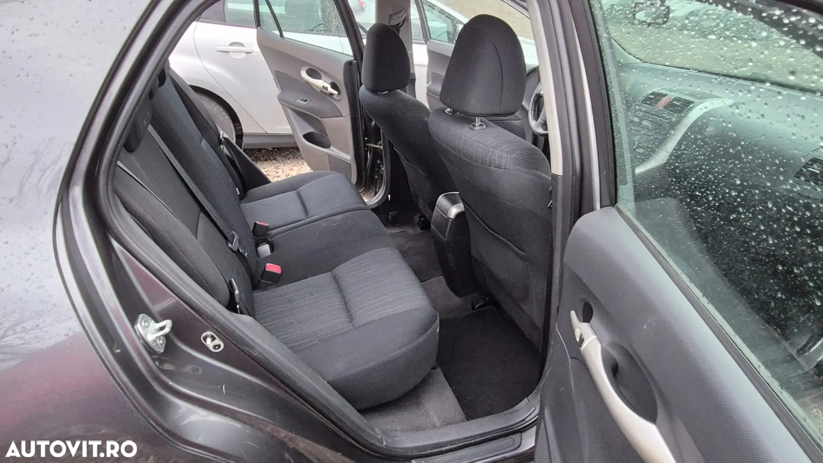 Toyota Auris 1.6 Sol - 10