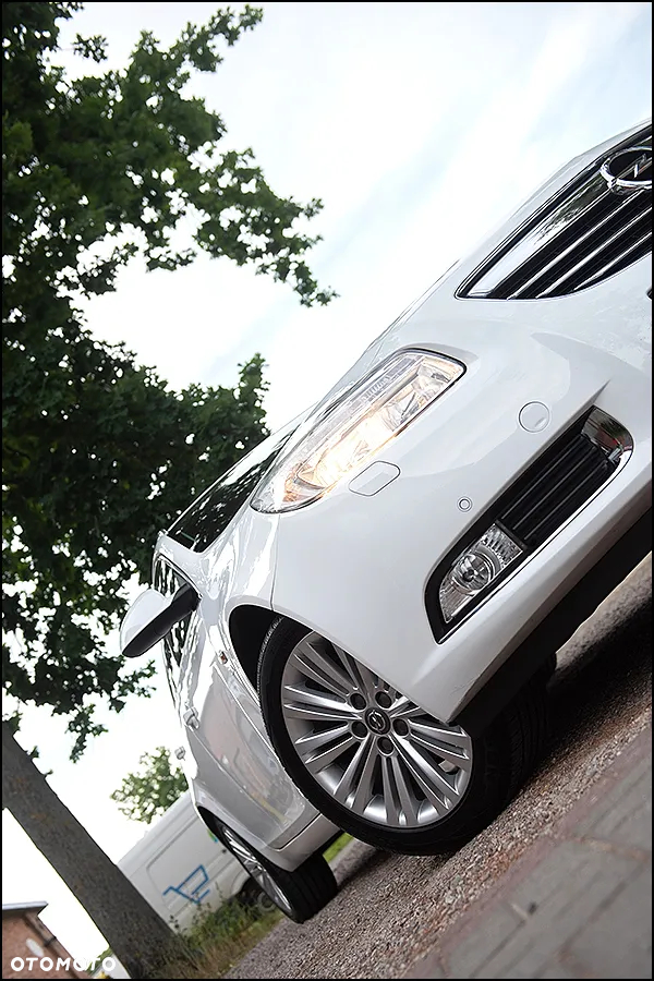 Opel Insignia - 12