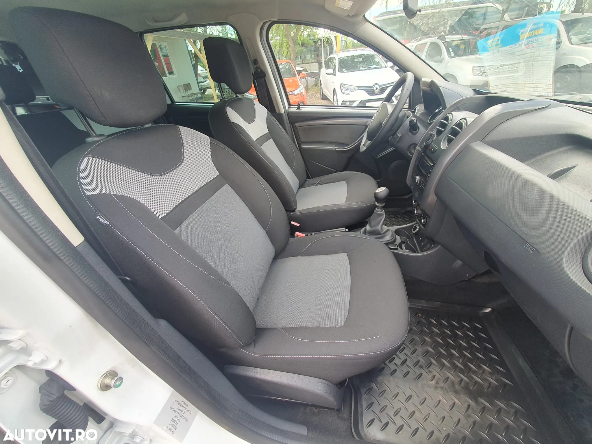 Dacia Duster 1.2 TCe 4WD Prestige jante 16" - 10