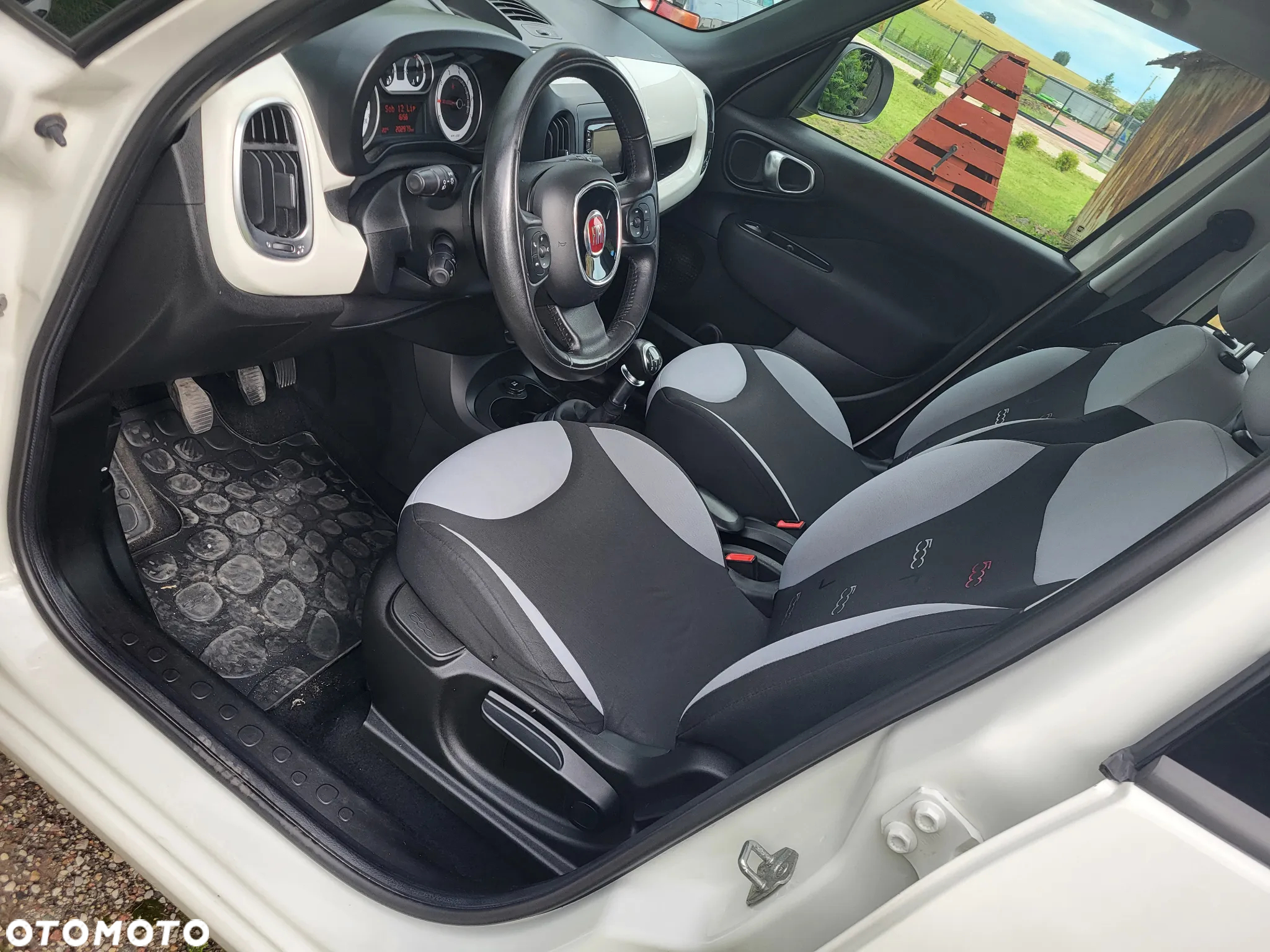 Fiat 500L 1.4 16V Lounge - 32