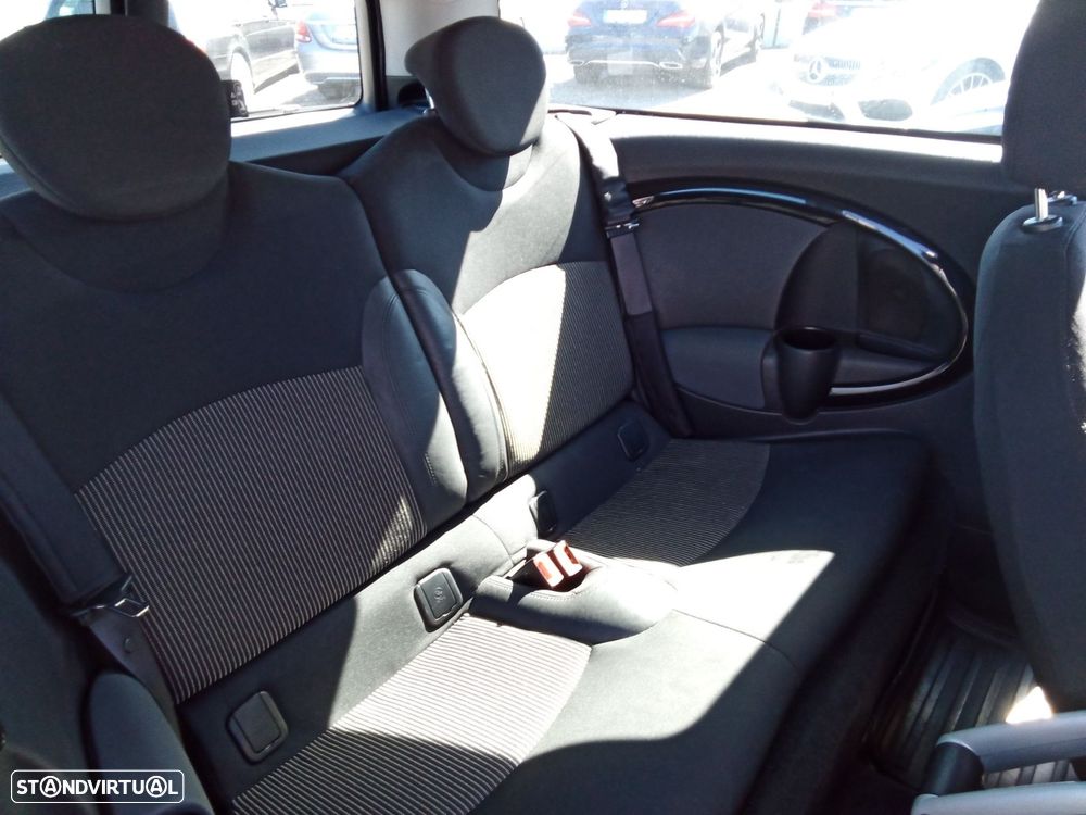 MINI Clubman Cooper D - 23