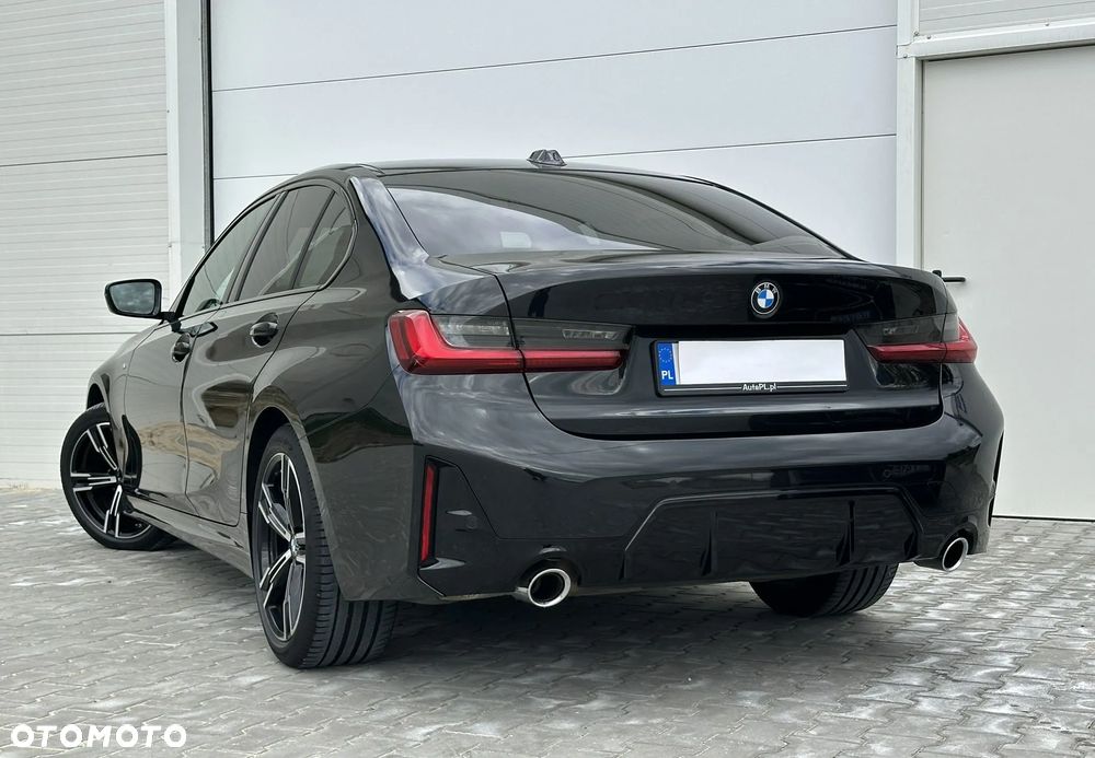 BMW Seria 3 318i M Sport - 11