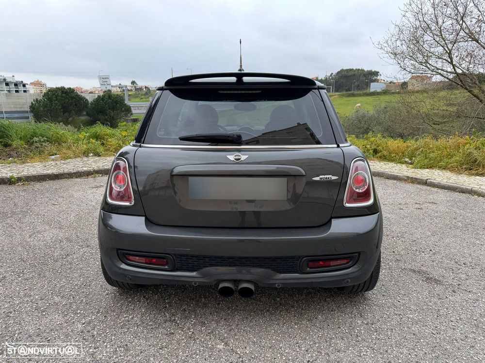MINI 3 Portas John Cooper Works - 11