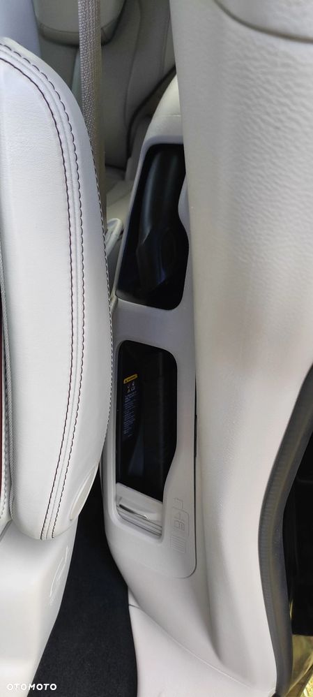 Chrysler Pacifica - 8