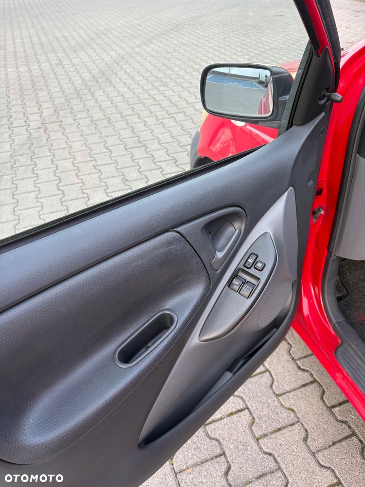 Toyota Yaris 1.0 Base - 7