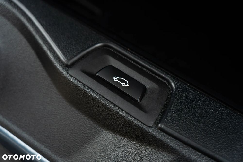 BMW X5 xDrive30d mHEV - 36