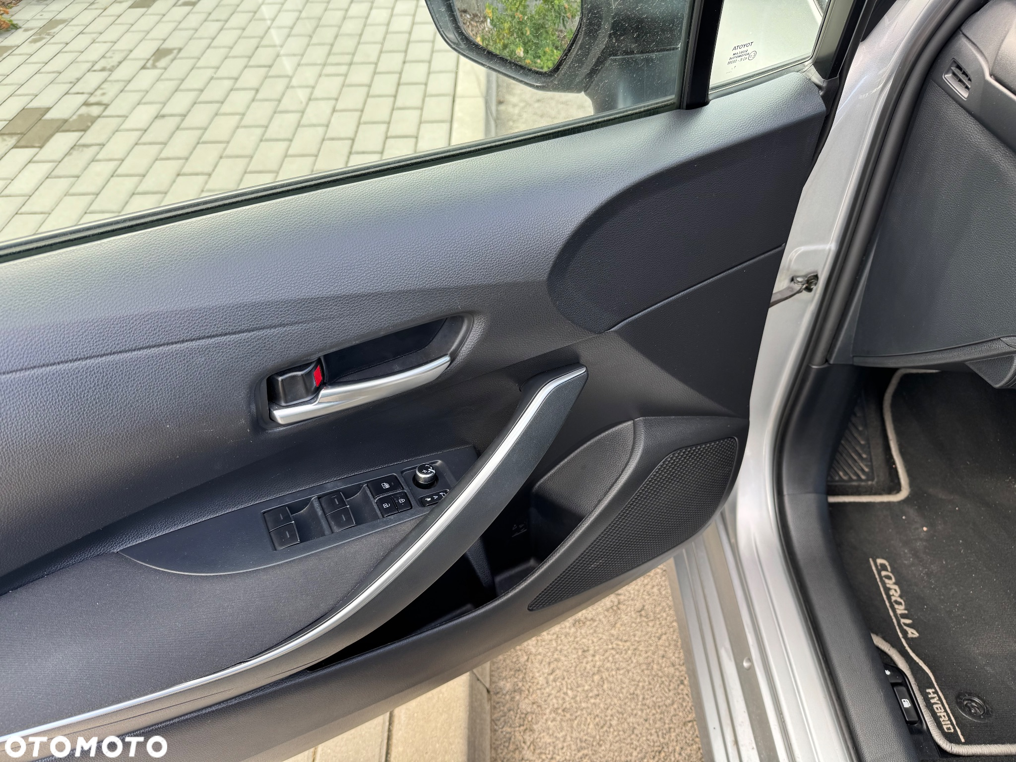 Toyota Corolla - 12