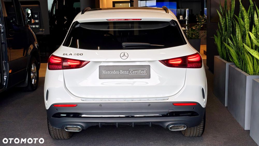 Mercedes-Benz GLA 200 AMG Line - 6