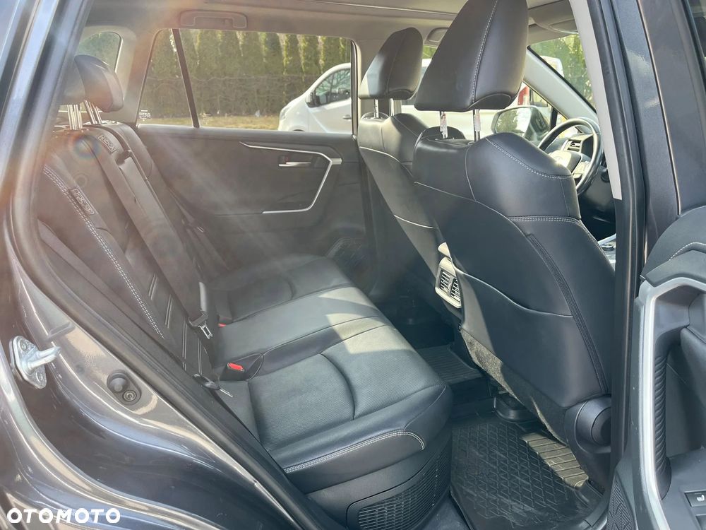 Toyota RAV4 - 16